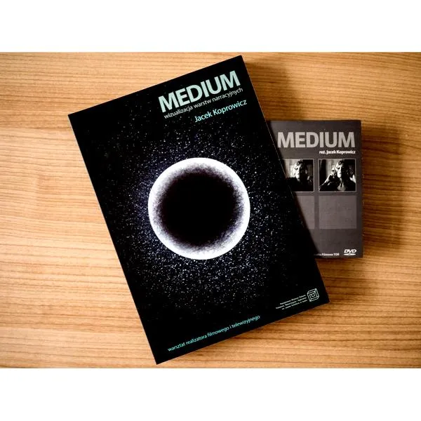 Streaming Medium online